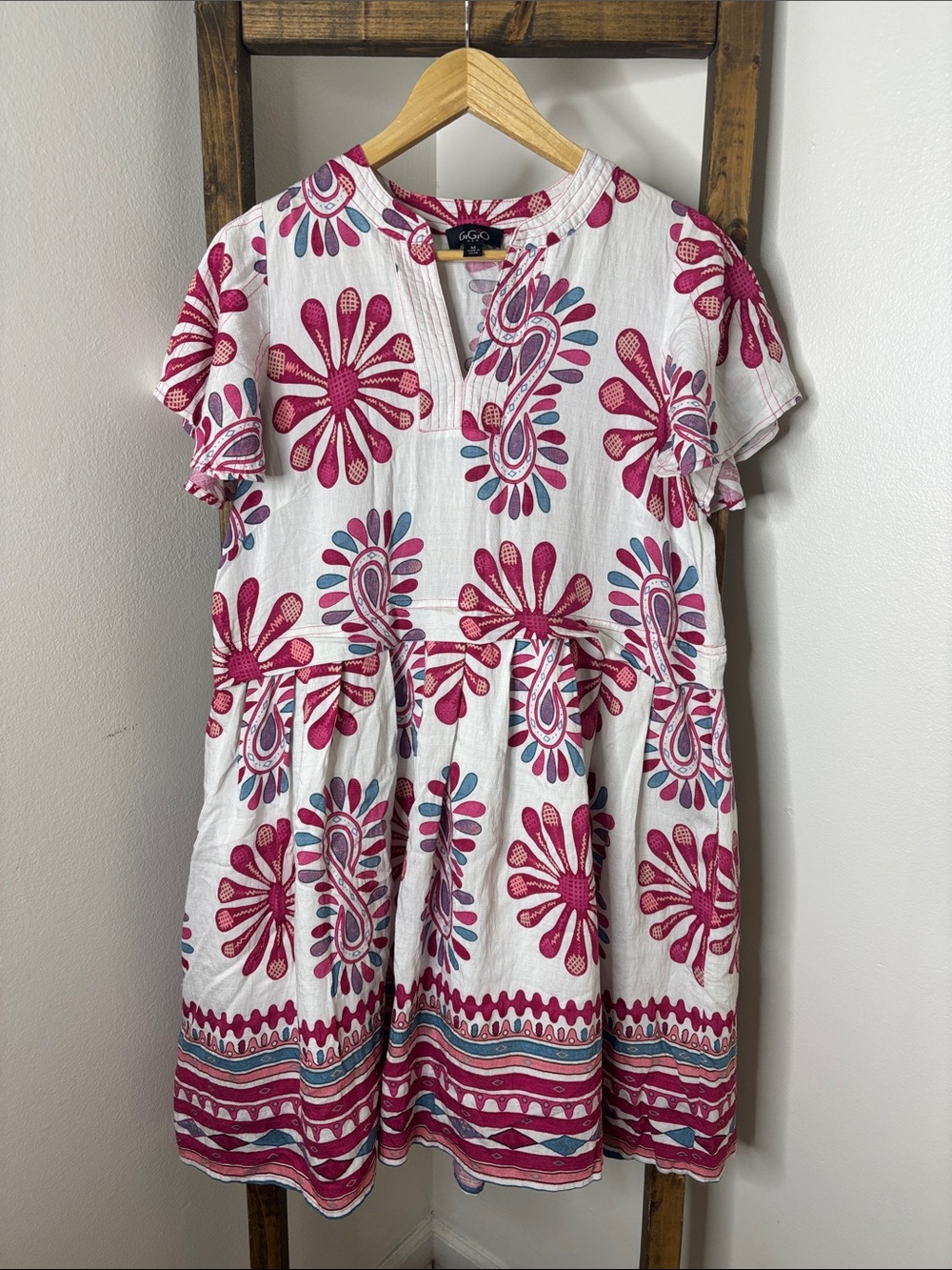 Gigio White Mini Dress with Pink Floral Motif Size M
